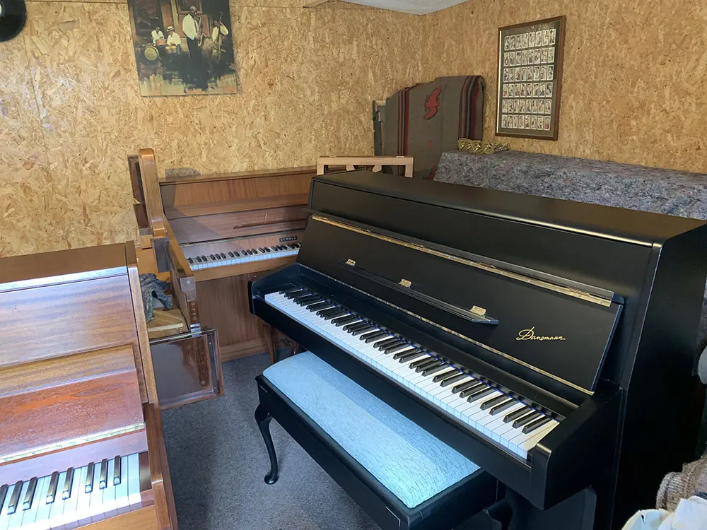 Image of pianos for sale